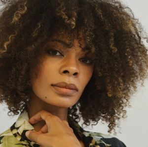 Meet your Posher, Elle